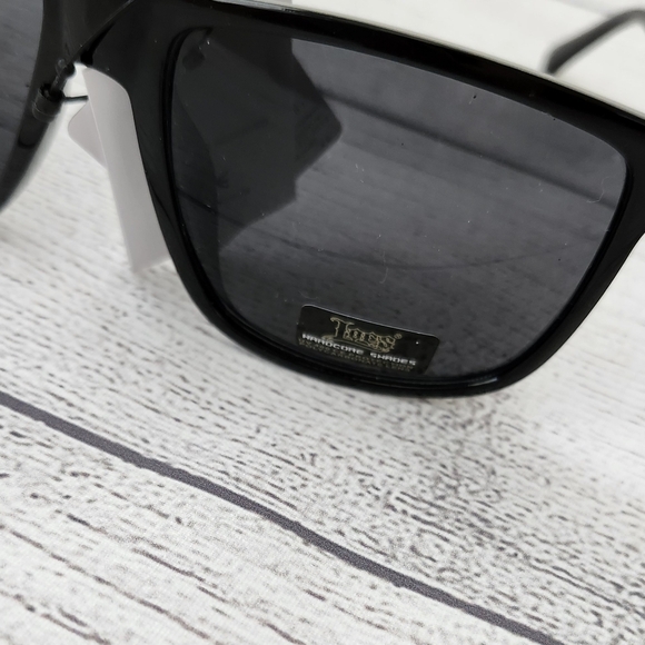 Locs Classic Men's Sunglasses - Picture 5 of 13